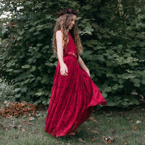 girl wearing a Burgundy Lace 2 piece set