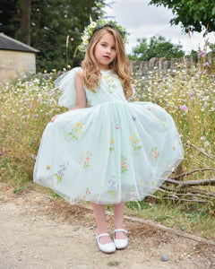 pretty girl modellimg dress