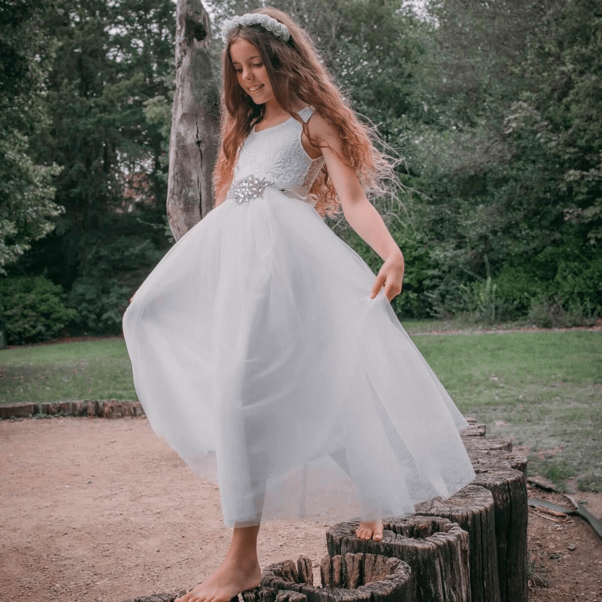 Böhmisches klassisches Kleid – Weiß 