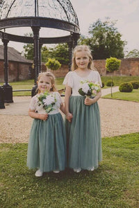 Two young flower girls 