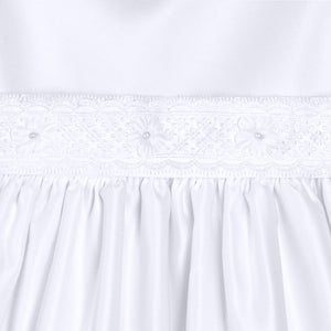 Lace detailing at waist
