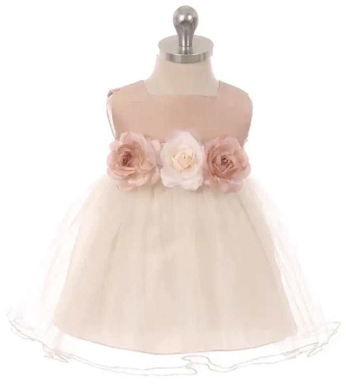 Baby dress with flowers at the waist