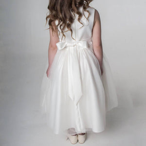 bow on back of white dress